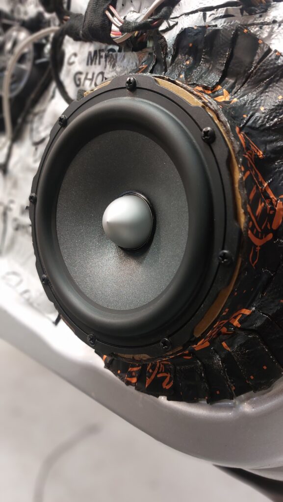 Montáž reproduktoru